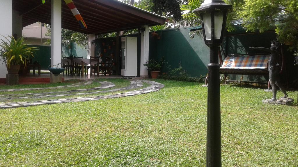 Villa Begonia Katugastota Exterior foto